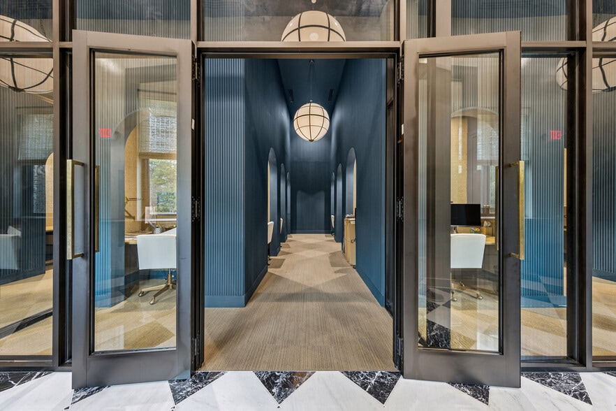 More Photos Of 3095 Soperton Dr, Bluffton Light Distribution For Sale