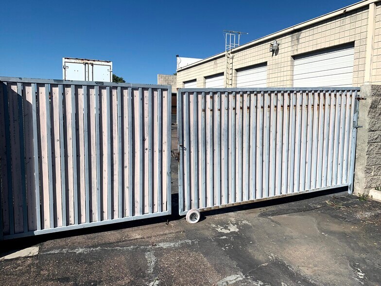 More Photos Of 6070 N 57th Ave, Glendale Warehouse For Sale