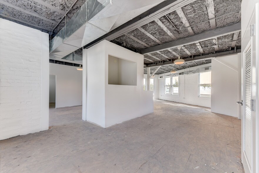 More Photos Of 1107 Margaret St, Jacksonville Loft Creative Space For Lease