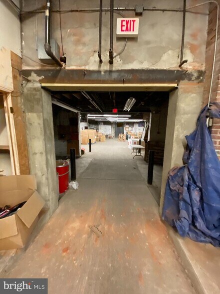 More Photos Of 1900 E Clementine St, Philadelphia Flex For Sale