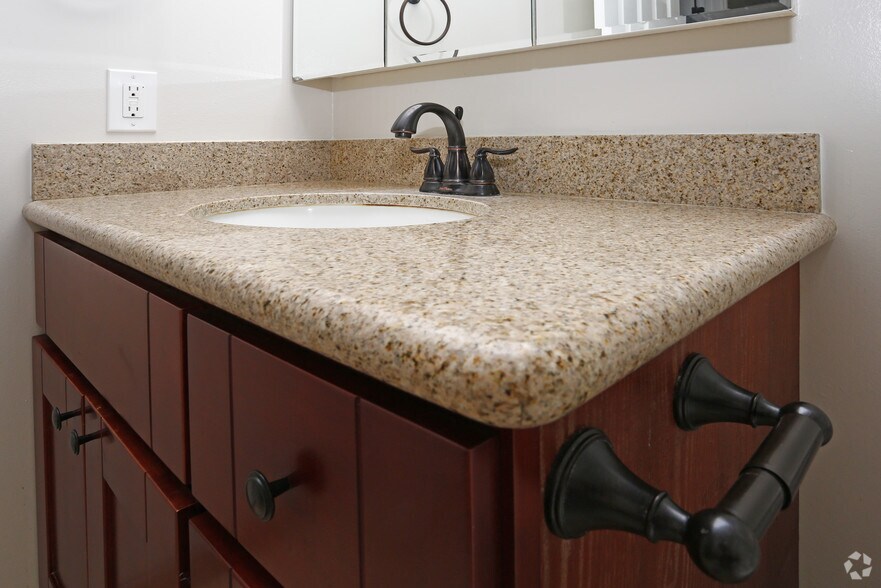 More Photos Of 20 E Main St, Los Gatos Apartments For Lease