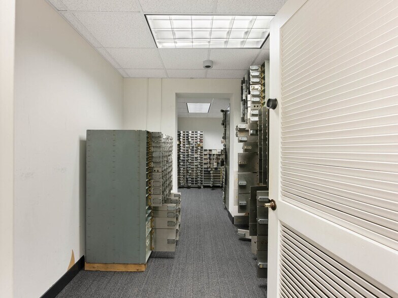 More Photos Of 79 S Main St, Inman Bank For Lease