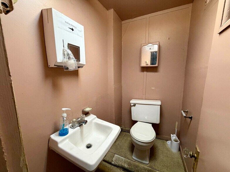 More Photos Of 1137 Light St, Baltimore Storefront Retail Residential For Sale