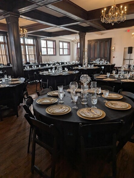 More Photos Of 202 N Broadway, Hartington Hotel For Sale