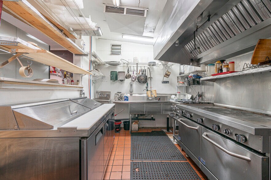 More Photos Of 3103 Highway 20, Sweet Home Restaurant For Sale