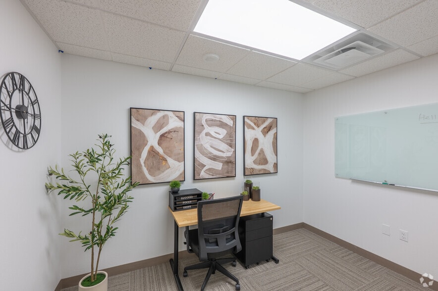 More Photos Of 101 Convention Center Dr, Las Vegas Coworking Space