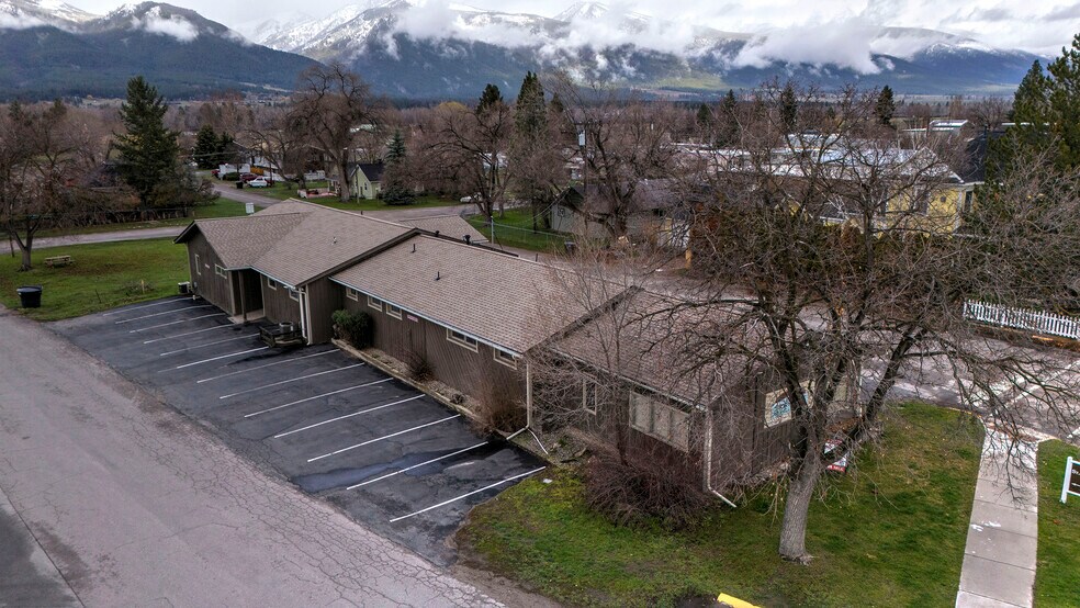 More Photos Of 401 W Main St, Stevensville Medical For Sale