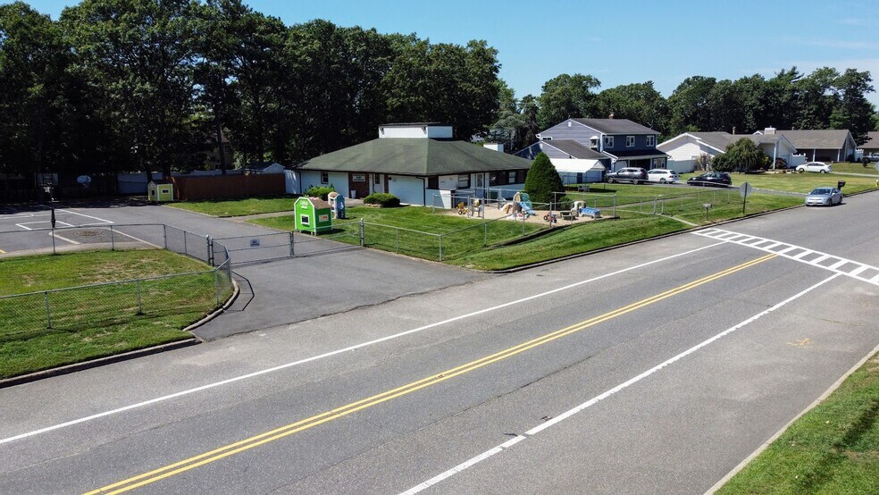 More Photos Of 9-10 Glenmere Ln, Coram General Retail For Sale