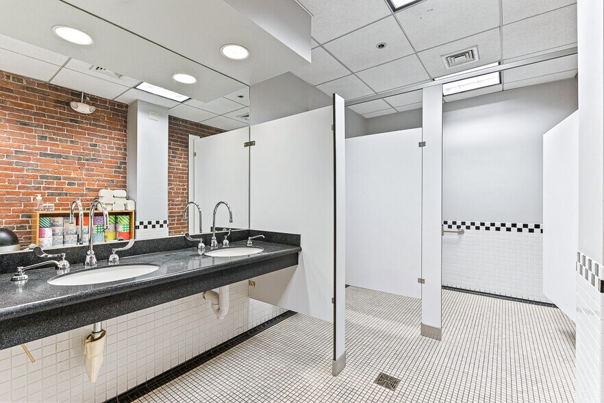 More Photos Of 28 Atlantic Ave, Boston Apartments For Lease