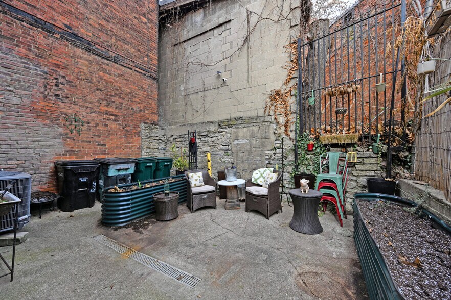 More Photos Of 118 E Liberty St, Cincinnati Apartments For Sale