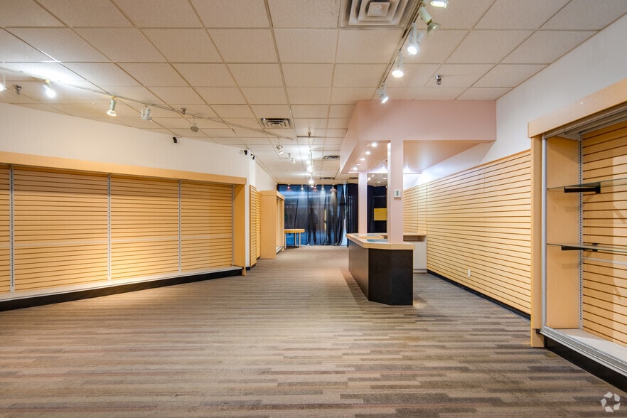 More Photos Of 1601-1715 152 St, Surrey General Retail For Lease