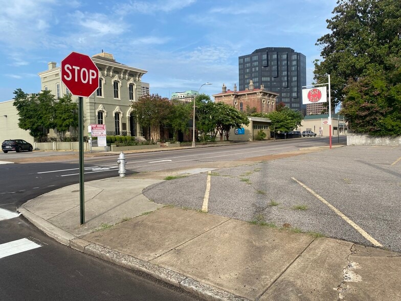 More Photos Of 254 Adams, Memphis Land For Sale