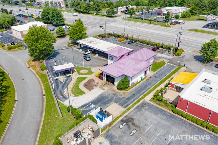 More Photos Of 6050 Wade Hampton Blvd, Taylors Carwash For Sale