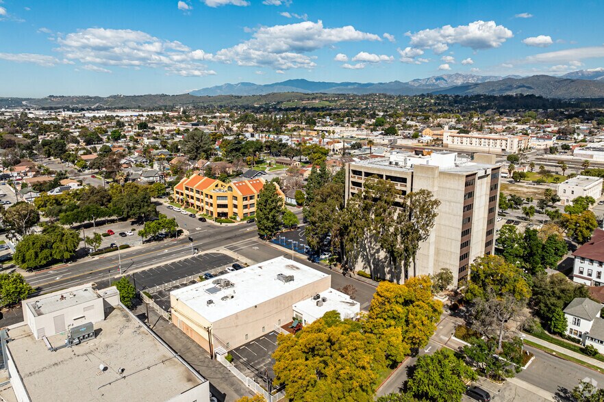 More Photos Of 436 W 4th St, Pomona Office For Lease