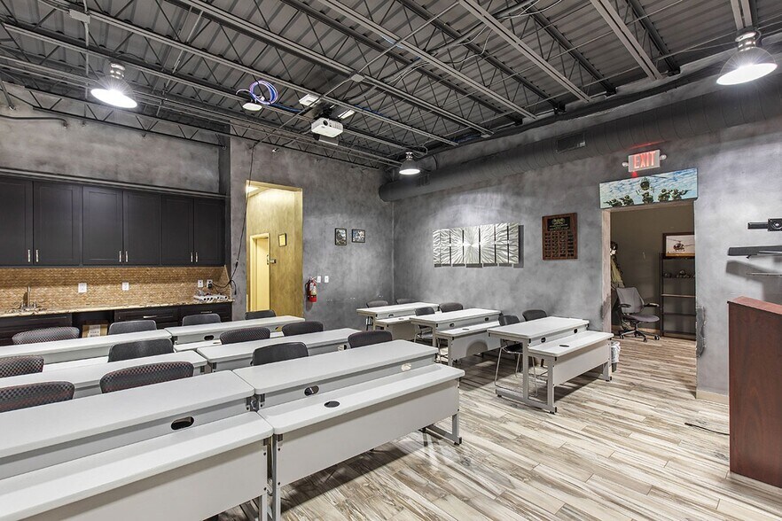 More Photos Of 8319 Thora Ln, Spring Airplane Hangar For Sale