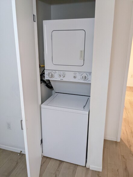 More Photos Of 1183 Crenshaw Blvd, Los Angeles Apartments For Sale