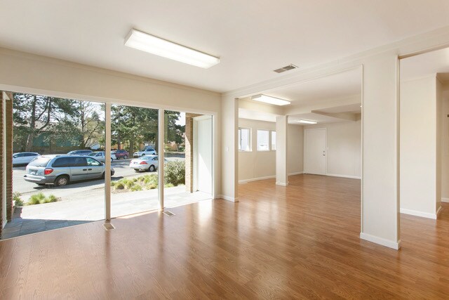 More Photos Of 6529-6533 NE Sandy Blvd, Portland Loft Creative Space For Sale