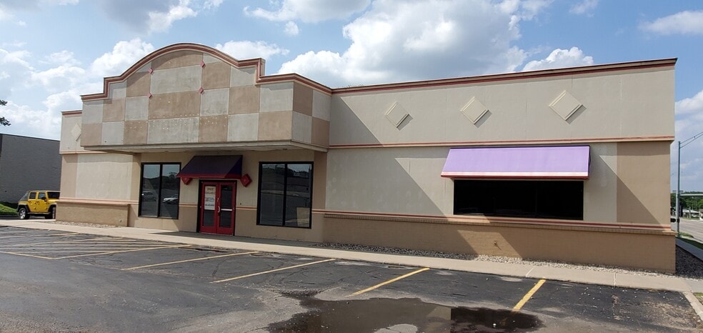 More Photos Of 221 N 66th St, Lincoln Freestanding For Lease