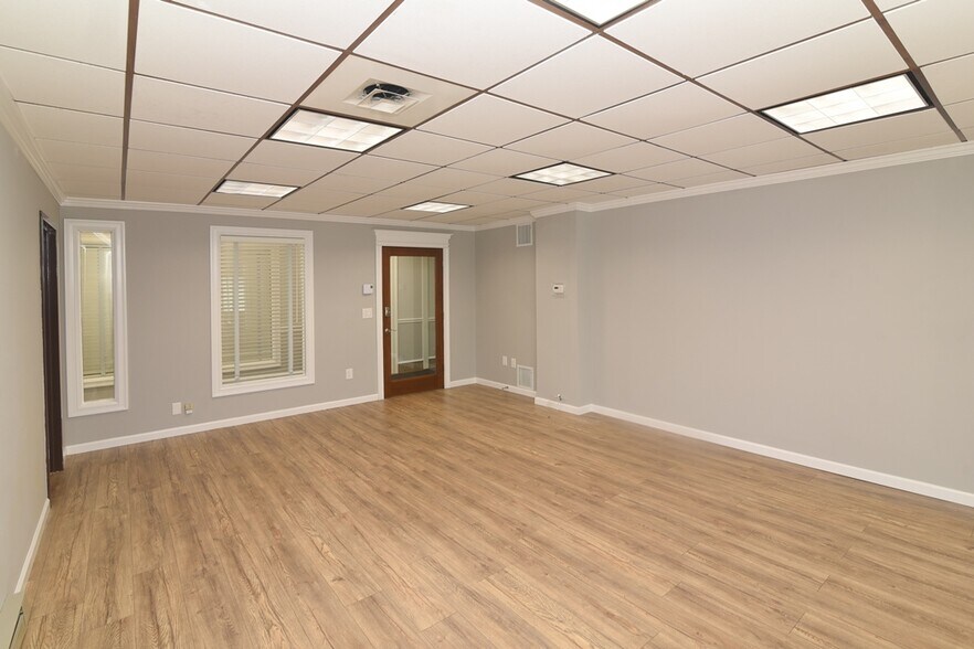 More Photos Of 155 Main St, Brewster Office For Sale