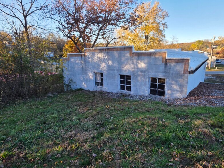 More Photos Of 520 E Main St, Houston Industrial For Sale