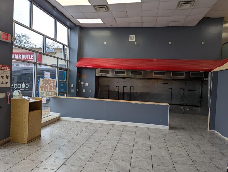 More Photos Of 389-391 Peninsula Blvd, Hempstead Freestanding For Lease