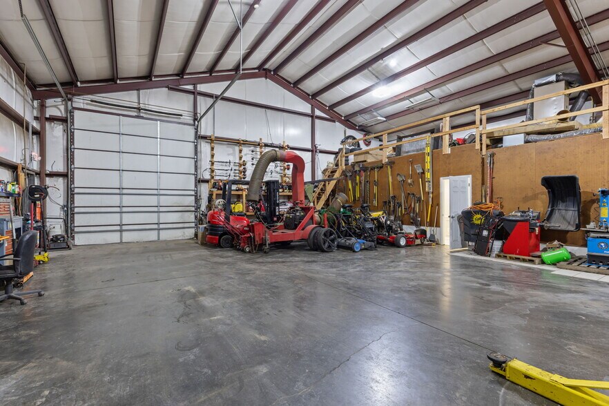 More Photos Of 7011 Beaver Dam Rd, Levittown Industrial For Sale