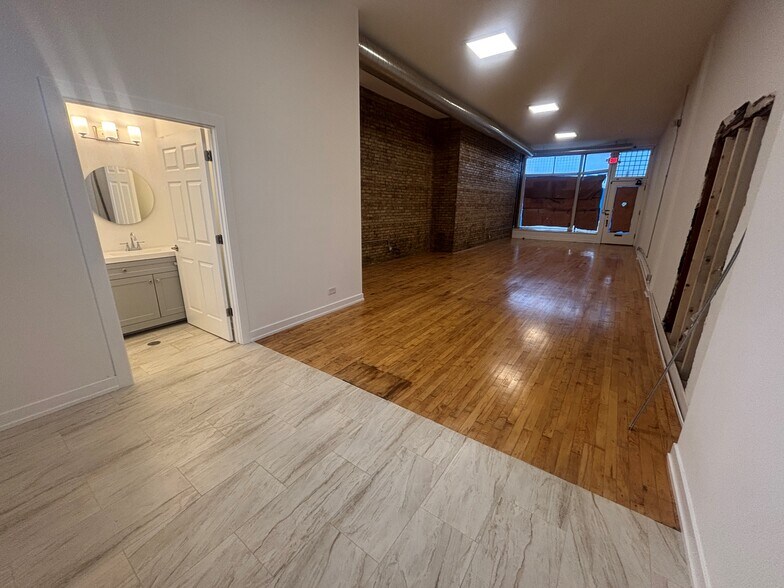 More Photos Of 2134 S 61st Ave, Cicero General Retail For Lease