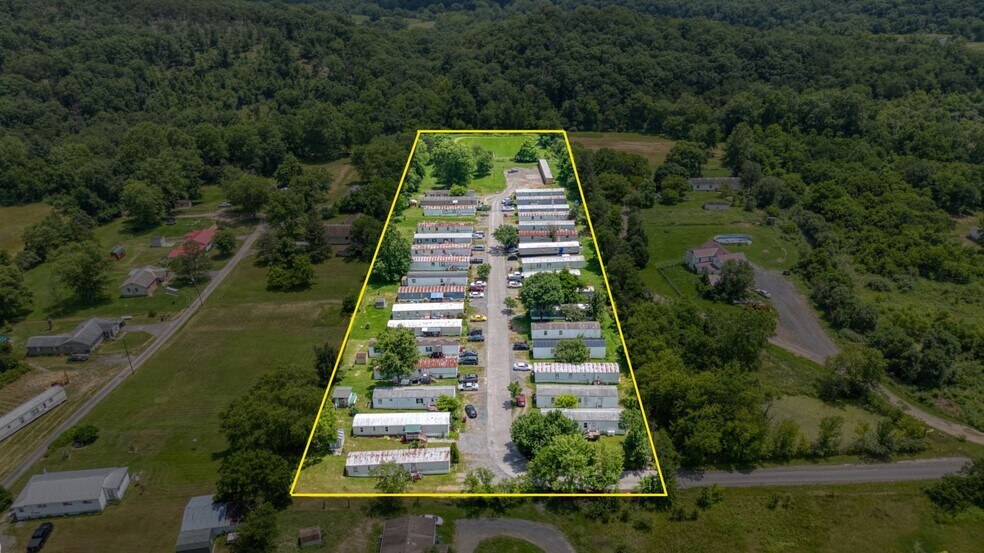 More Photos Of English Walnut Lane, Springfield Manufactured Housing Mobile Home Park For Sale