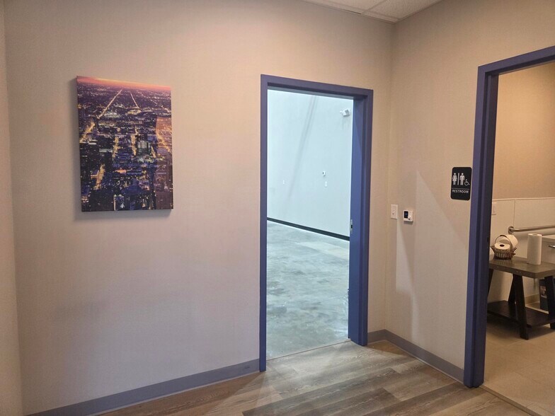 More Photos Of 3275 North McDonald Street, McKinney Distribution For Lease