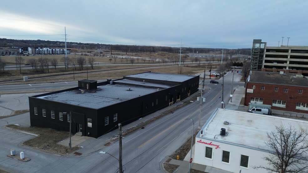 More Photos Of 1100 Cherry St, Des Moines Warehouse For Lease