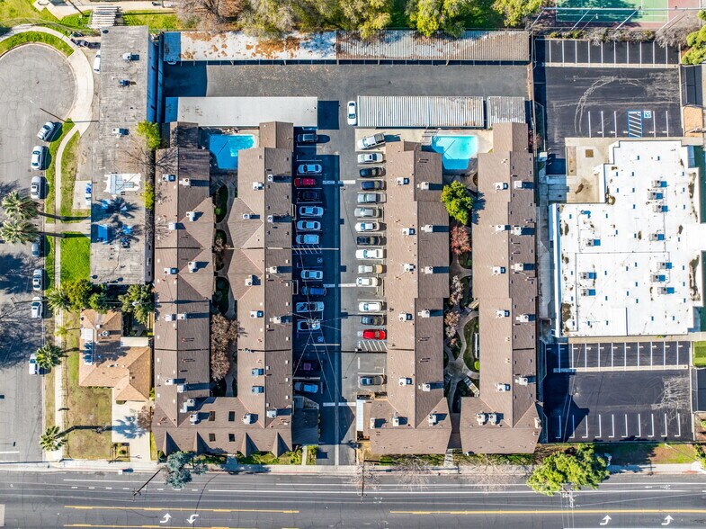 More Photos Of 3765-3785 N Millbrook Ave, Fresno Apartments For Sale