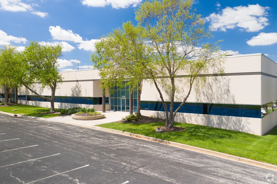 More Photos Of 16025 W 113th St, Lenexa Unknown For Lease