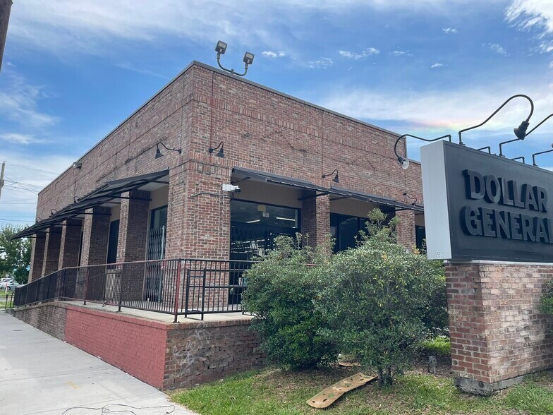 More Photos Of 230 N Broad St, New Orleans Freestanding For Lease