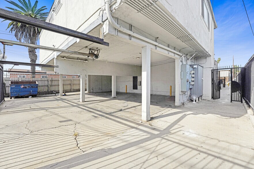 More Photos Of 1320 W 97th St, Los Angeles Apartments For Sale