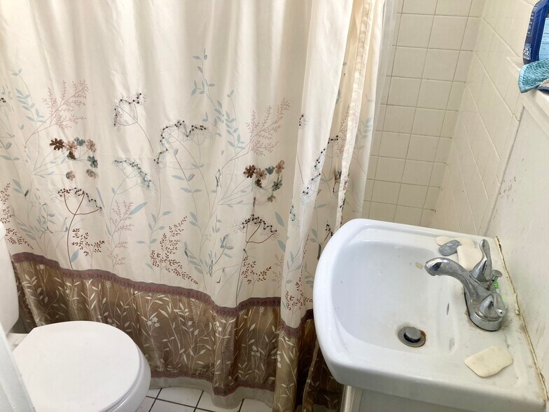 More Photos Of 5532 Indiana Ave, Chicago Multifamily For Sale