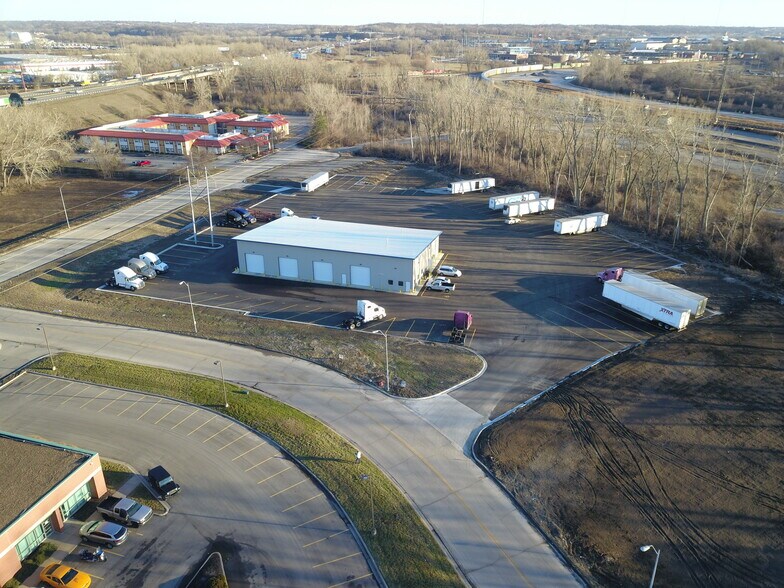 More Photos Of 6709 Universal Ave, Kansas City Warehouse For Sale