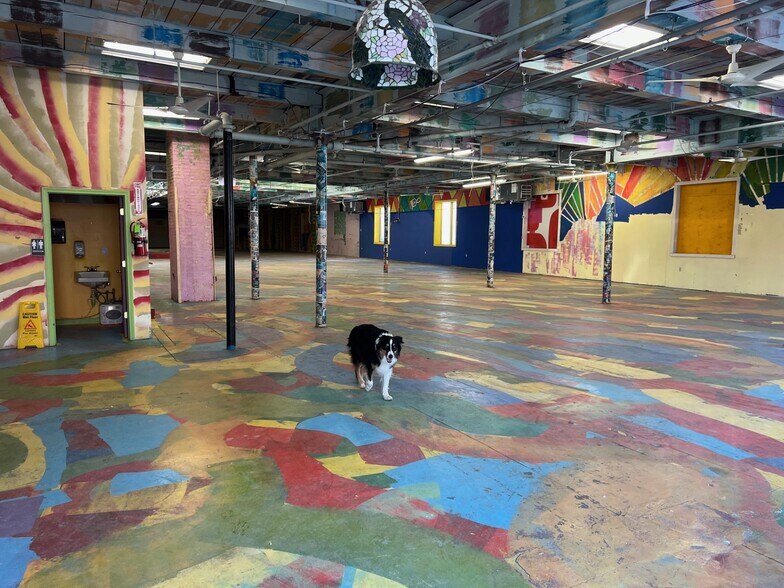 More Photos Of 27 Revere St, Portland Warehouse For Lease