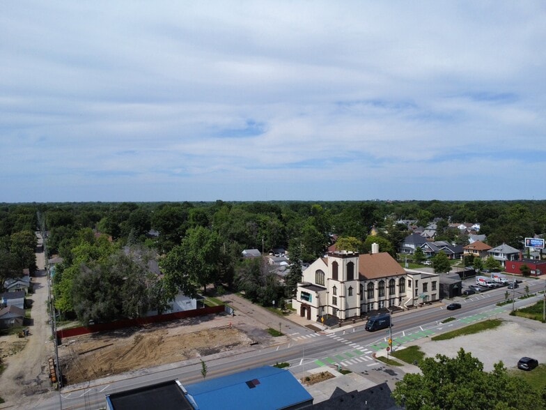 Primary Photo Of 4110 E New York St, Indianapolis Religious Facility For Sale
