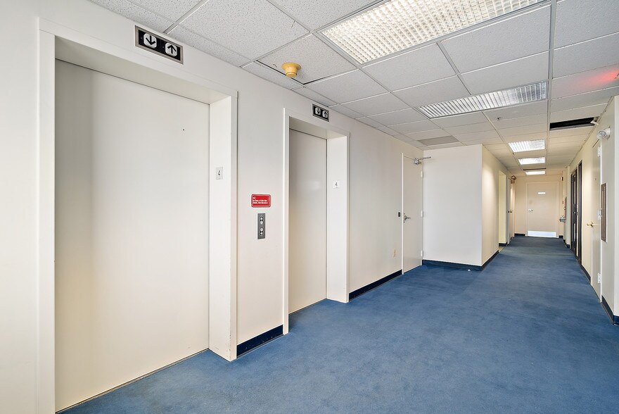 More Photos Of 4221 Walney Rd, Chantilly Office For Lease