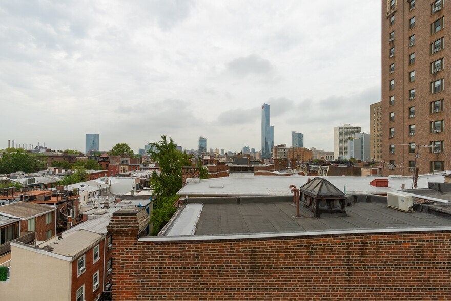 More Photos Of 2020 Locust St, Philadelphia Apartments For Sale