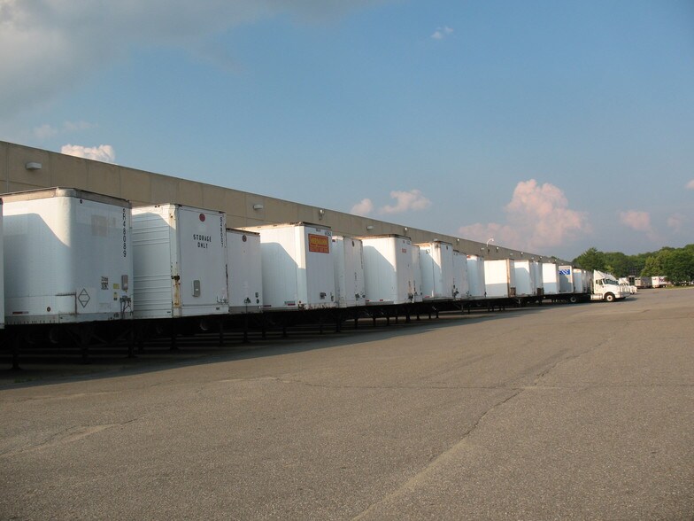 More Photos Of 300 International Dr, Mount Olive Warehouse For Lease