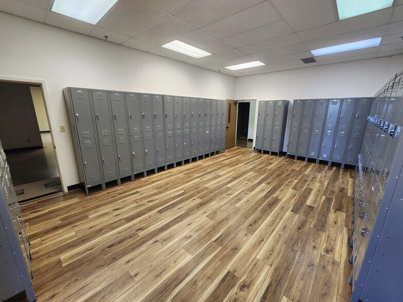 More Photos Of 2801 Arrowhead Dr, Carson City Manufacturing For Lease