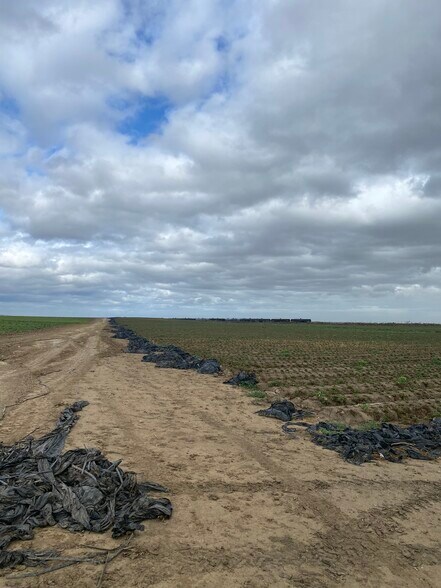 More Photos Of 1702 Sinton Rd, Santa Maria Land For Lease