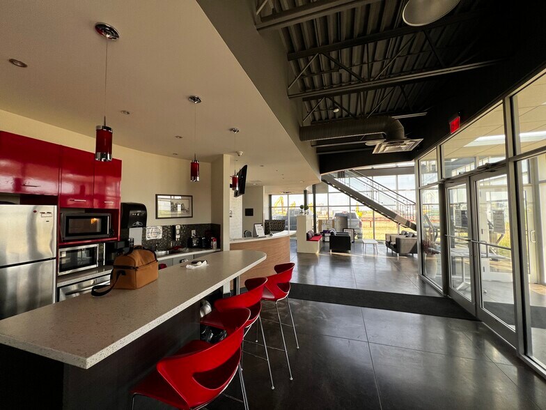 More Photos Of 430077 Range Road 261, Ponoka Office For Lease