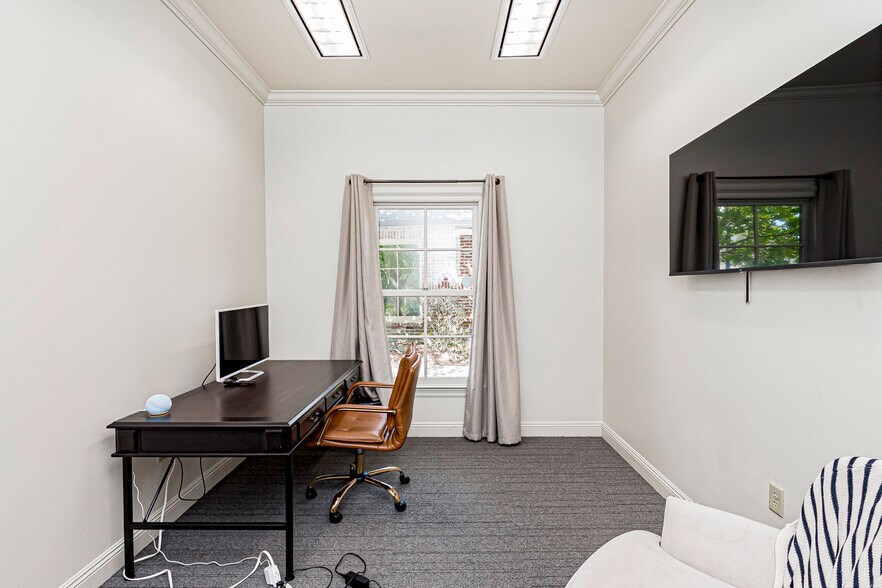 More Photos Of 4603 Bluebonnet Blvd, Baton Rouge Office For Sale