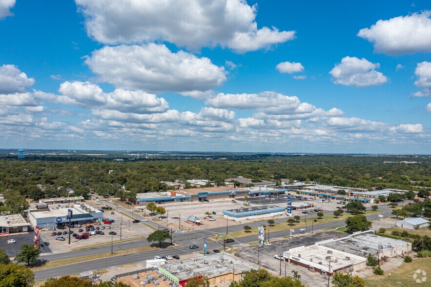 More Photos Of 4701-4753 E Lancaster Ave, Fort Worth Unknown For Lease