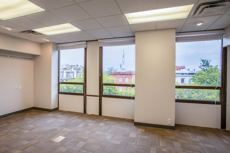More Photos Of 300 Bull St, Savannah Office Residential For Lease
