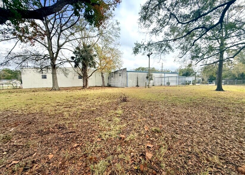 More Photos Of 4211 Highway Ave, Jacksonville Warehouse For Sale