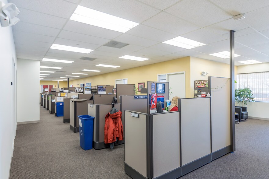 More Photos Of 95 Billerica Ave, Billerica Light Manufacturing For Lease