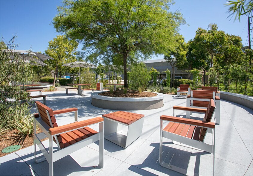 More Photos Of 17838-17880 Fitch, Irvine Loft Creative Space For Lease